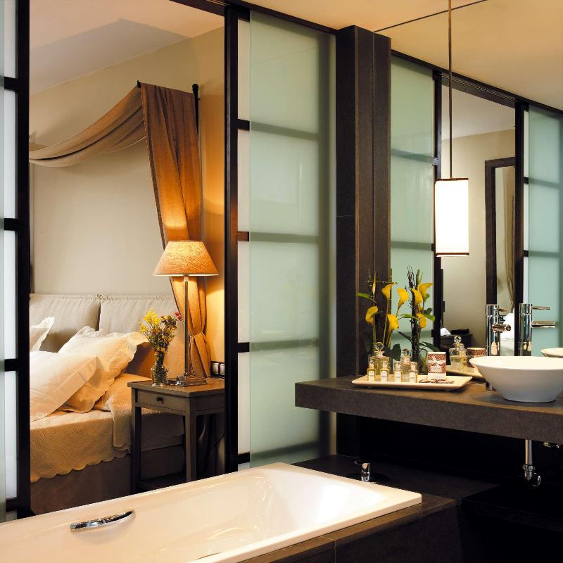 Asia Gardens Hotel & Thai Spa, a Royal Hideaway Ho image