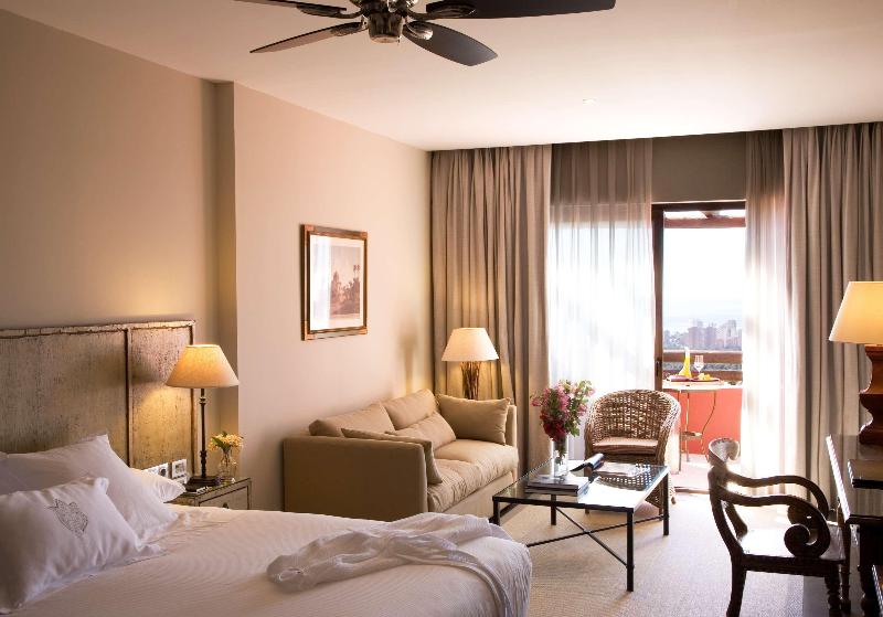 Asia Gardens Hotel & Thai Spa, a Royal Hideaway Ho image