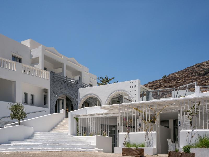 Mr & Mrs White Tinos — general view