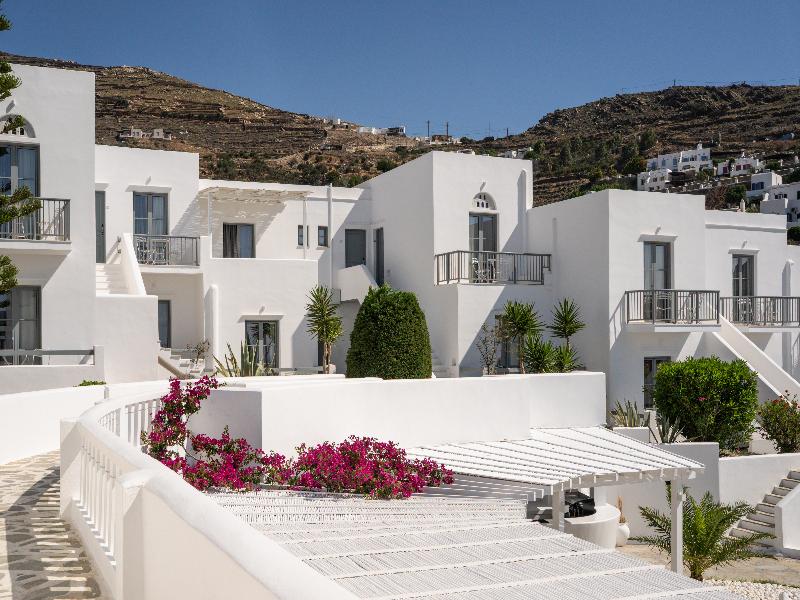 Mr & Mrs White Tinos — exterior view