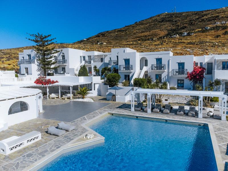 Mr & Mrs White Tinos image