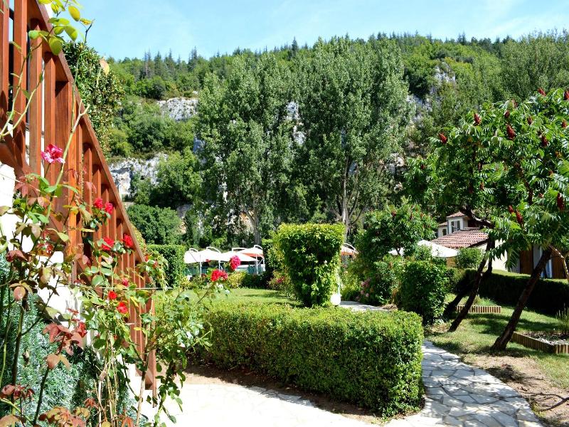 Hôtel Restaurant Les Falaises image