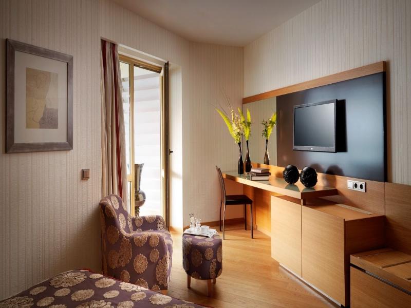 Divani Escape - Adults Only - image