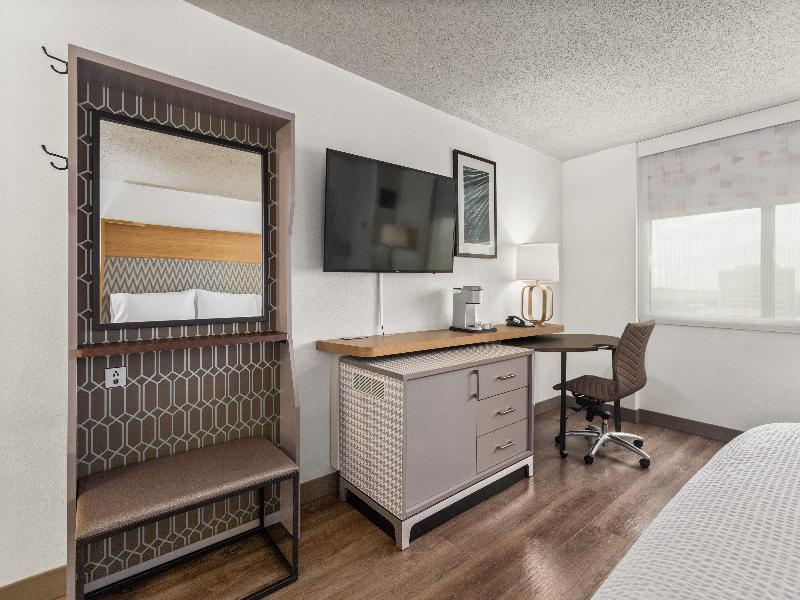 Holiday Inn Tampa Westshore - Airport Area image