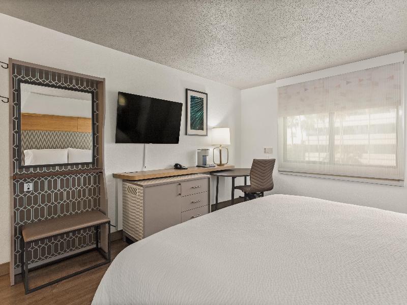 Holiday Inn Tampa Westshore - Airport Area image