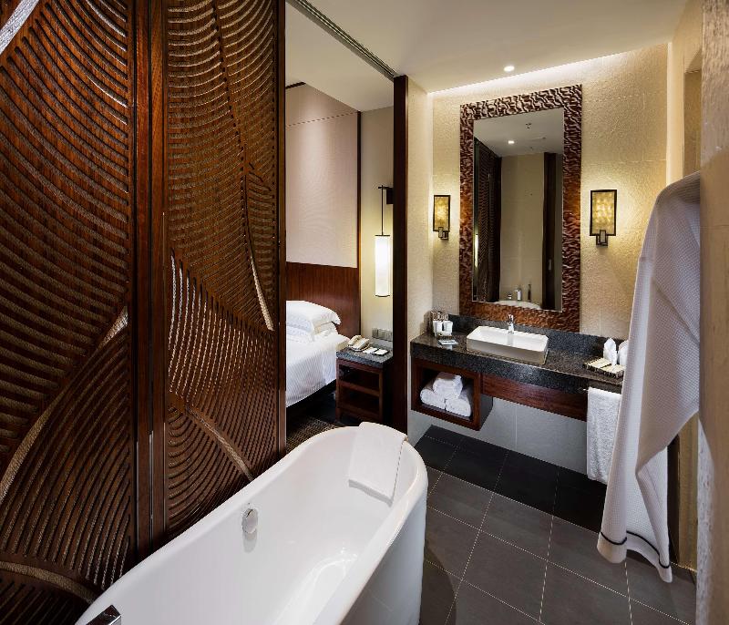 Hilton Sanya Yalong Bay Resort & Spa image