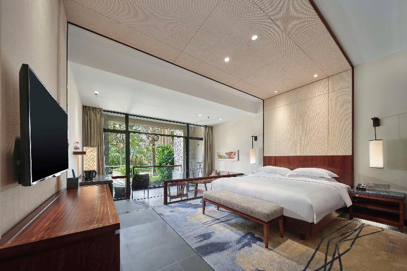 Hilton Sanya Yalong Bay Resort & Spa image