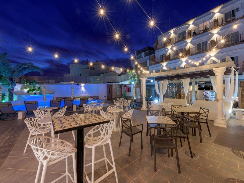 Sibarys Hotel Boutique image