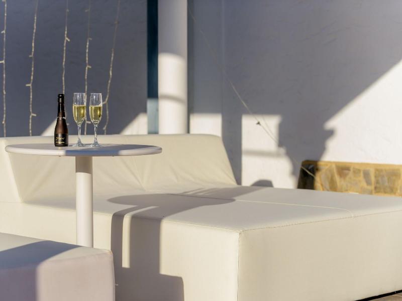 Sibarys Hotel Boutique image