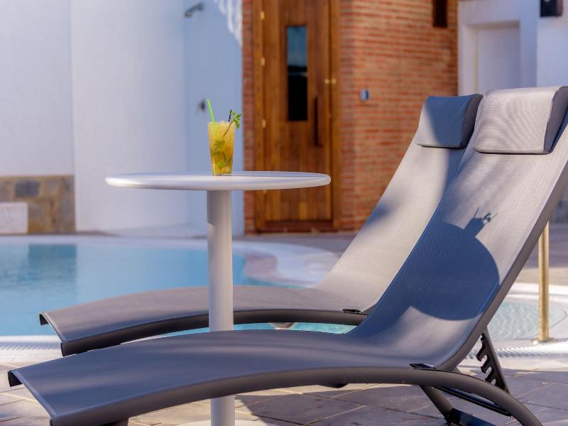 Sibarys Hotel Boutique image