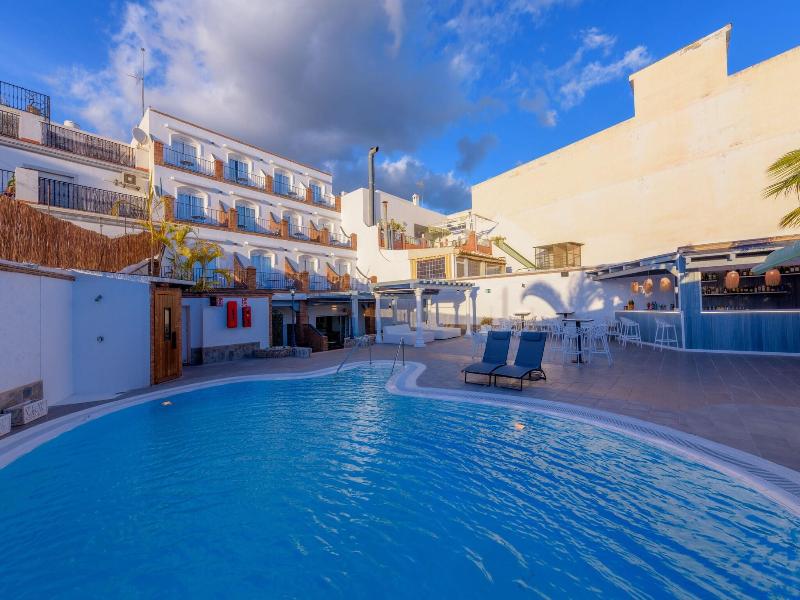 Sibarys Hotel Boutique image