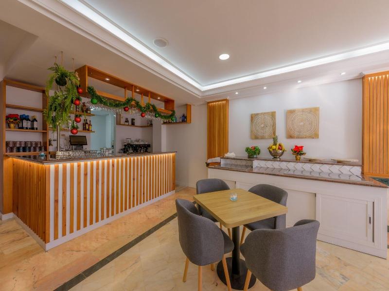Sibarys Hotel Boutique image