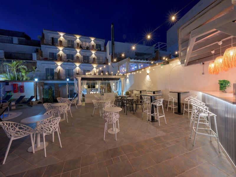 Sibarys Hotel Boutique image
