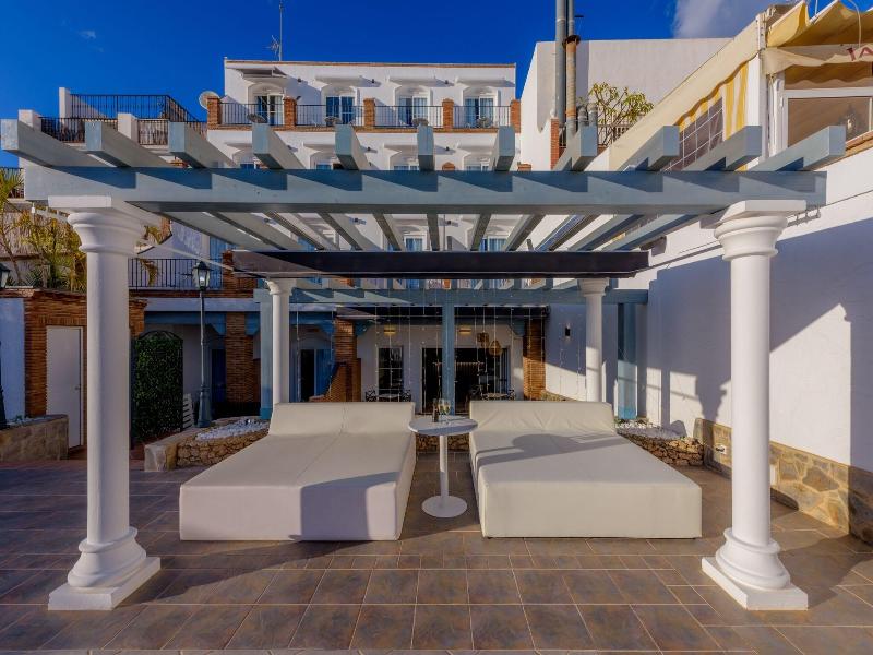 Sibarys Hotel Boutique image