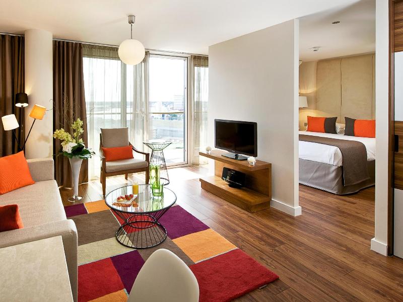 Fraser Place Canary Wharf image