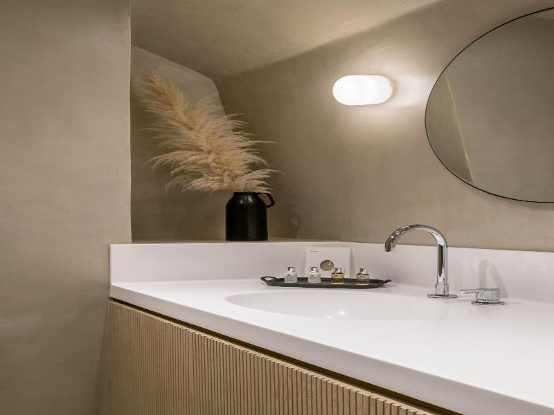 Enigma Apartments — photo 103