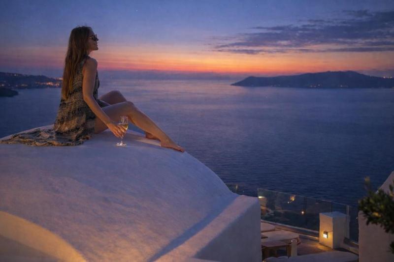 Sun Rocks Boutique Hotel | Caldera View Suites  image