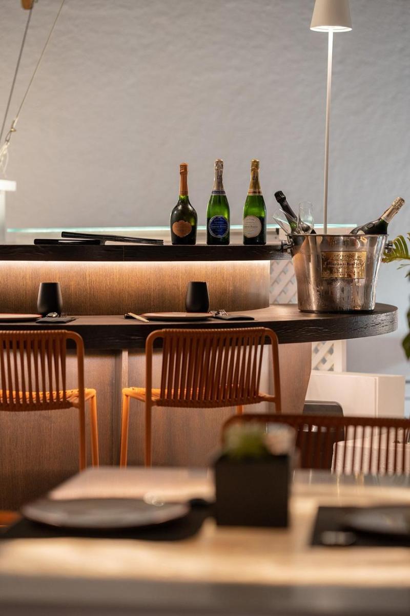 Sun Rocks Boutique Hotel | Caldera View Suites  image