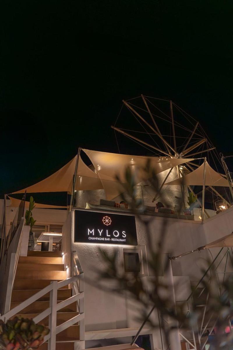 Sun Rocks Boutique Hotel | Caldera View Suites  image