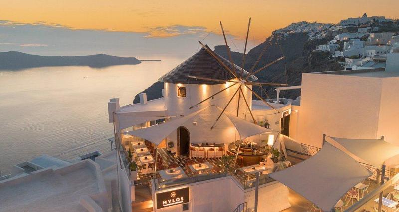 Sun Rocks Boutique Hotel | Caldera View Suites  image