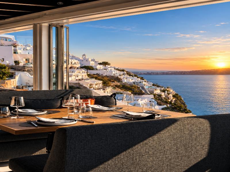 Sun Rocks Boutique Hotel | Caldera View Suites 