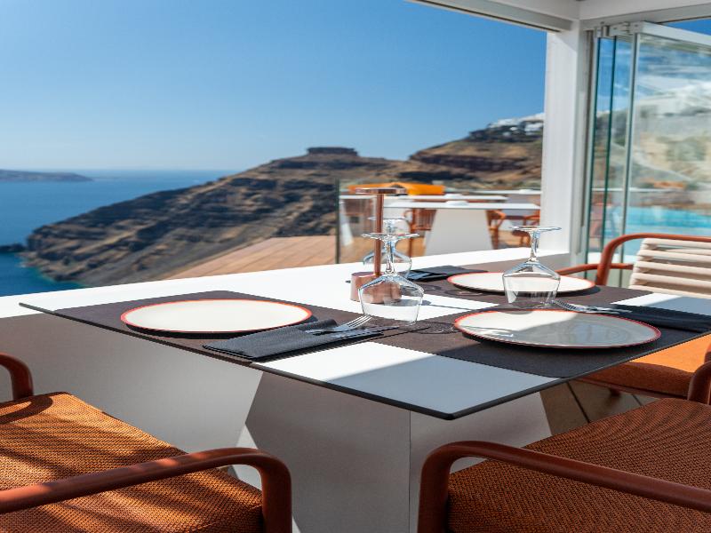 Sun Rocks Boutique Hotel | Caldera View Suites  image