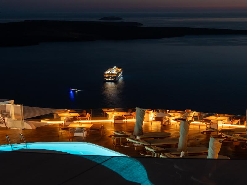 Sun Rocks Boutique Hotel | Caldera View Suites  image