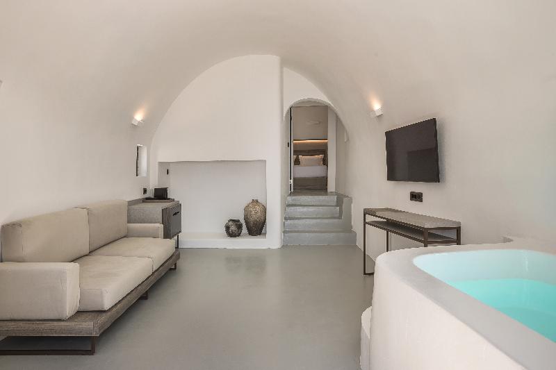 Sun Rocks Boutique Hotel | Caldera View Suites  image