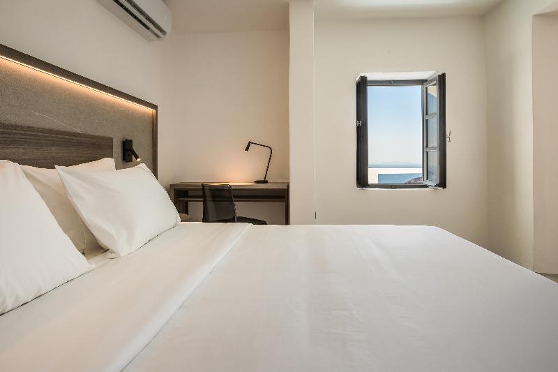 Sun Rocks Boutique Hotel | Caldera View Suites  image