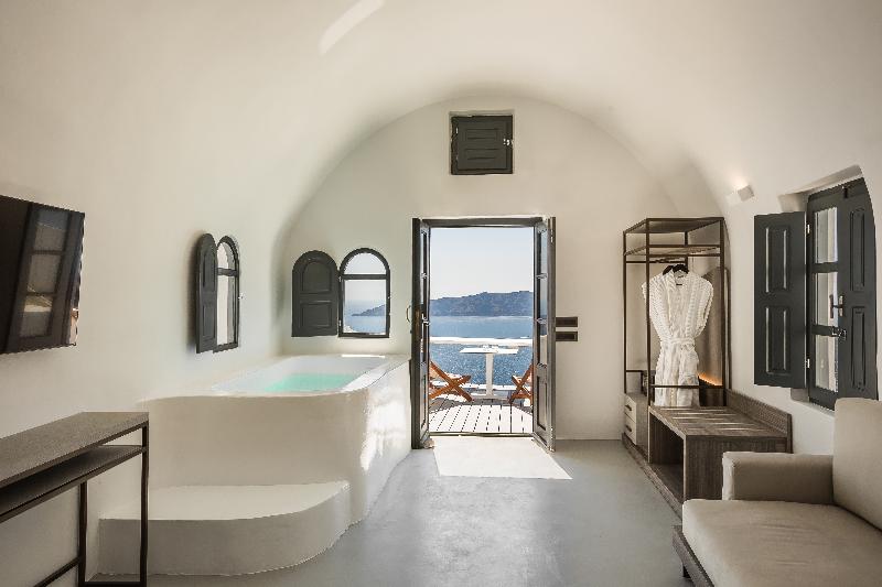 Sun Rocks Boutique Hotel | Caldera View Suites  image