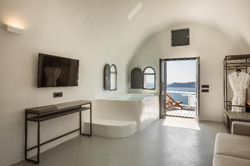 Sun Rocks Boutique Hotel | Caldera View Suites  image