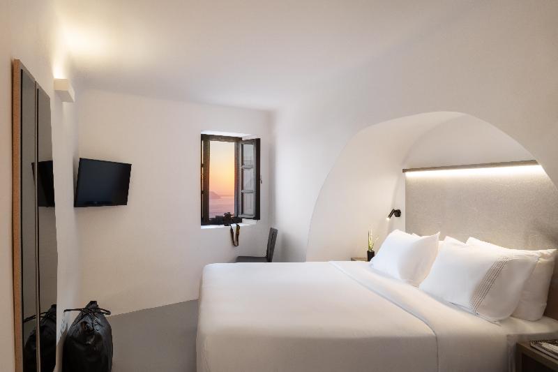Sun Rocks Boutique Hotel | Caldera View Suites  image