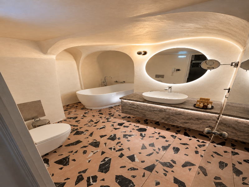 SUITE WITH PRIVATE POOL — photo 17