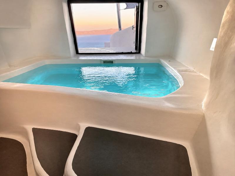 SUITE WITH JACUZZI — photo 6