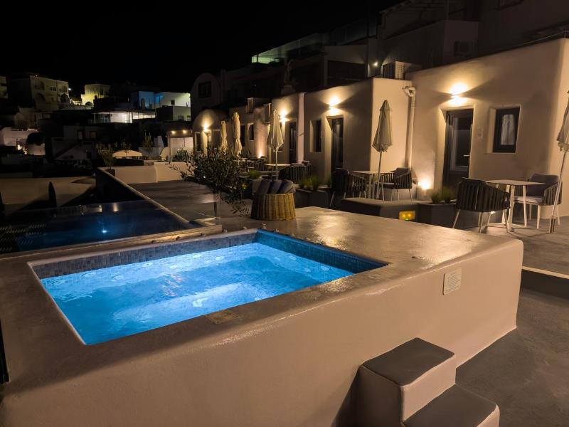 Sun Rocks Boutique Hotel | Caldera View Suites  image