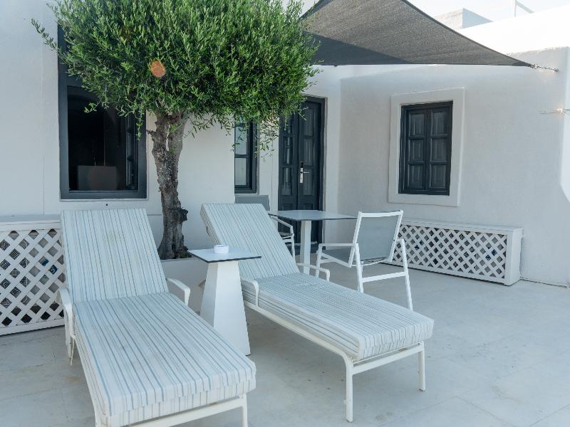 Sun Rocks Boutique Hotel | Caldera View Suites  image