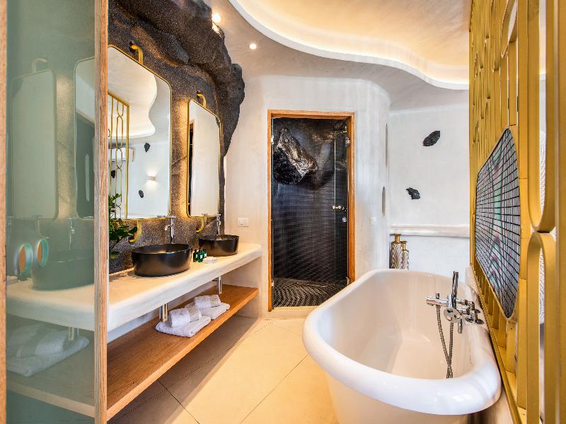 Athina Luxury Suites image