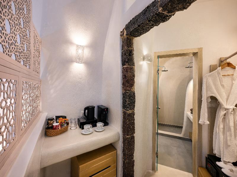 Athina Luxury Suites image