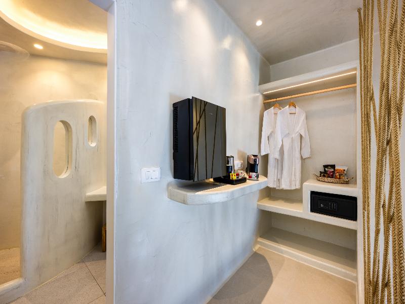 Athina Luxury Suites image
