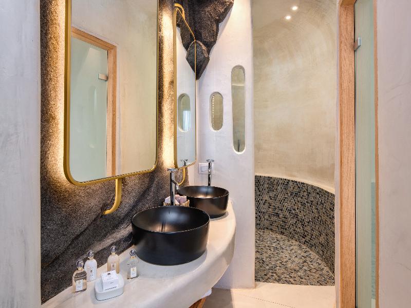 Athina Luxury Suites image