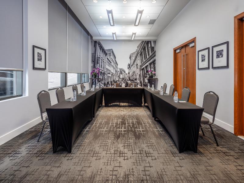 Embassy Suites Hotel Montreal image