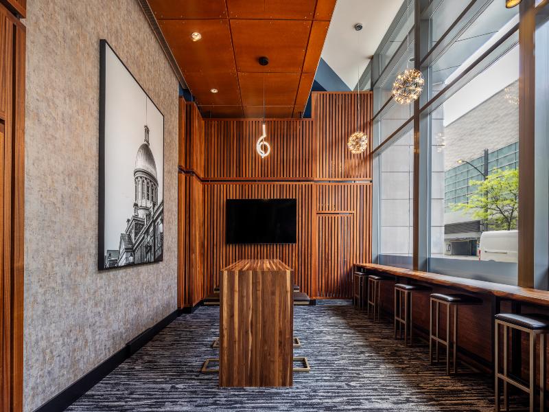 Embassy Suites Hotel Montreal image