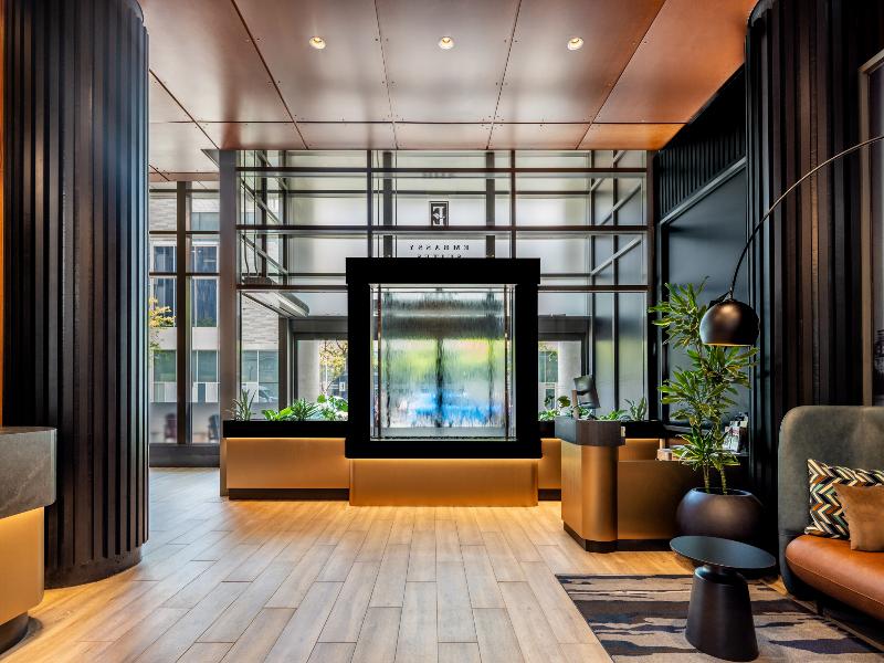 Embassy Suites Hotel Montreal image