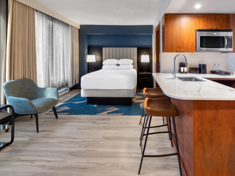 Embassy Suites Hotel Montreal image