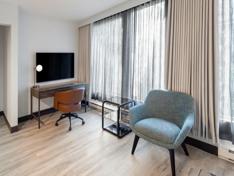 Embassy Suites Hotel Montreal image