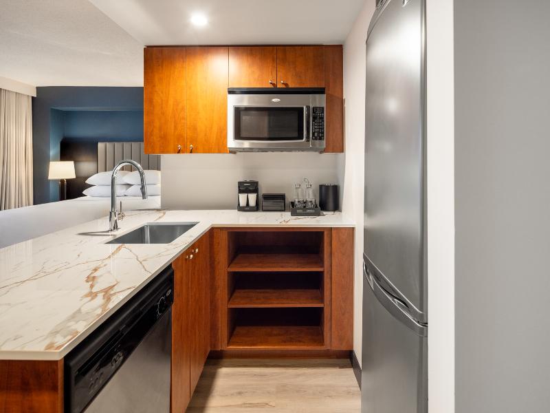 Embassy Suites Hotel Montreal image