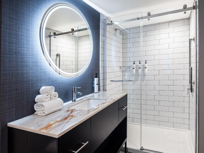 Embassy Suites Hotel Montreal image