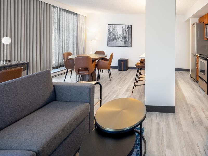 Embassy Suites Hotel Montreal image