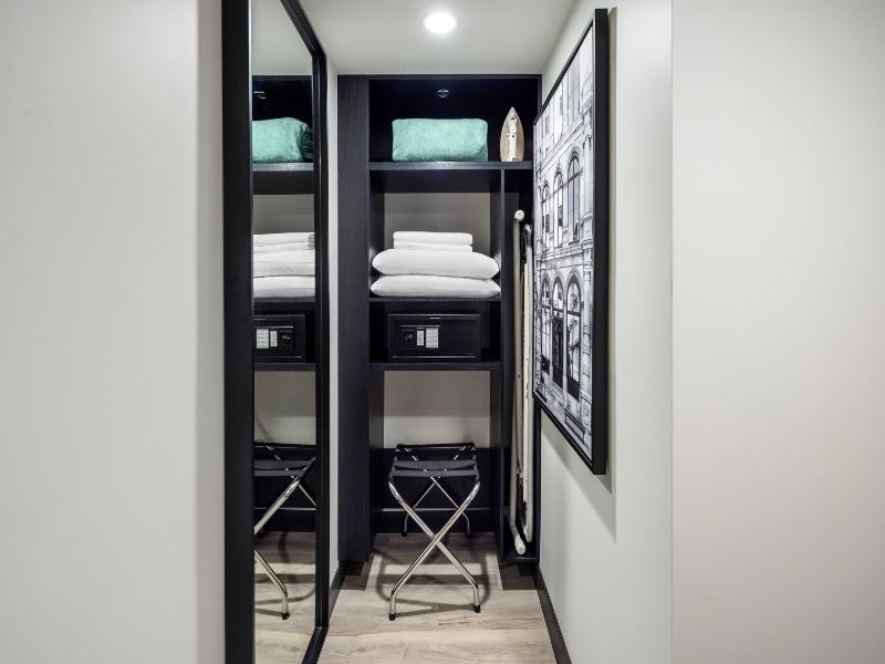 Embassy Suites Hotel Montreal image