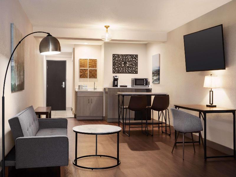 Radisson Hotel Colorado Springs Airport image